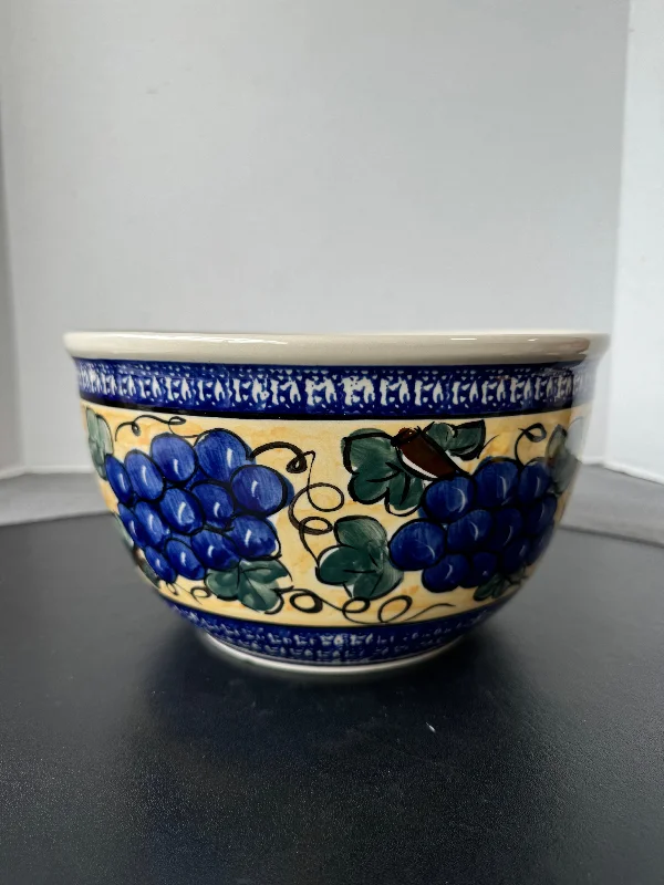 Boleslaweic Polish Pottery Blue Rose Grapevine Mixing Bowl