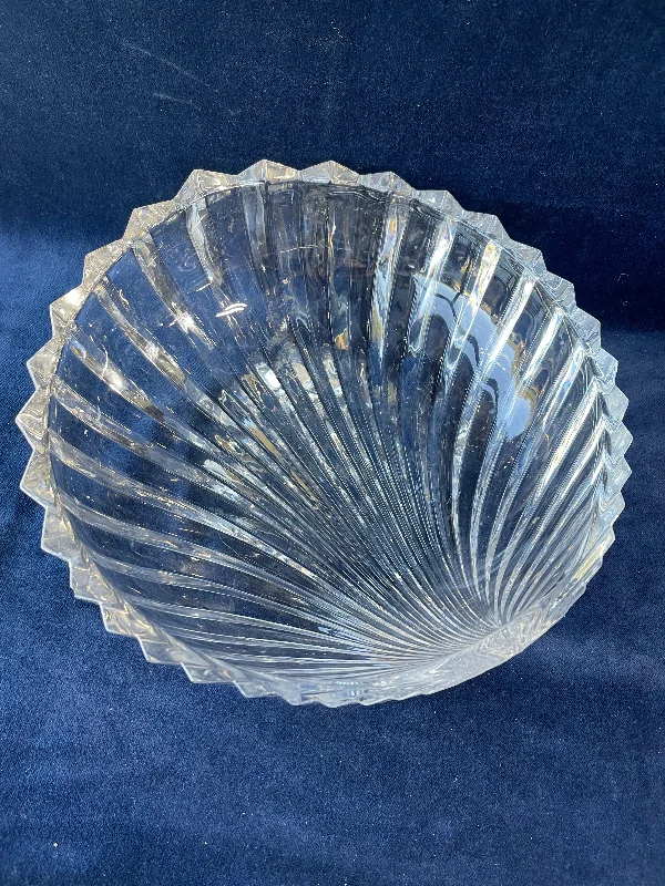 Heavy Glass Shell Bowl